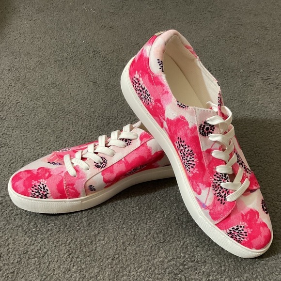 Shoes - Kenneth Cole NY Kam Sz 9.5 canvas sneaker pink hot pink black white floral print